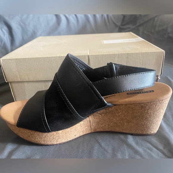 BRAND NEW. Never worn!! Clarks Annadel Janis wedge sandal. Size 12 wide - Picture 1 of 4